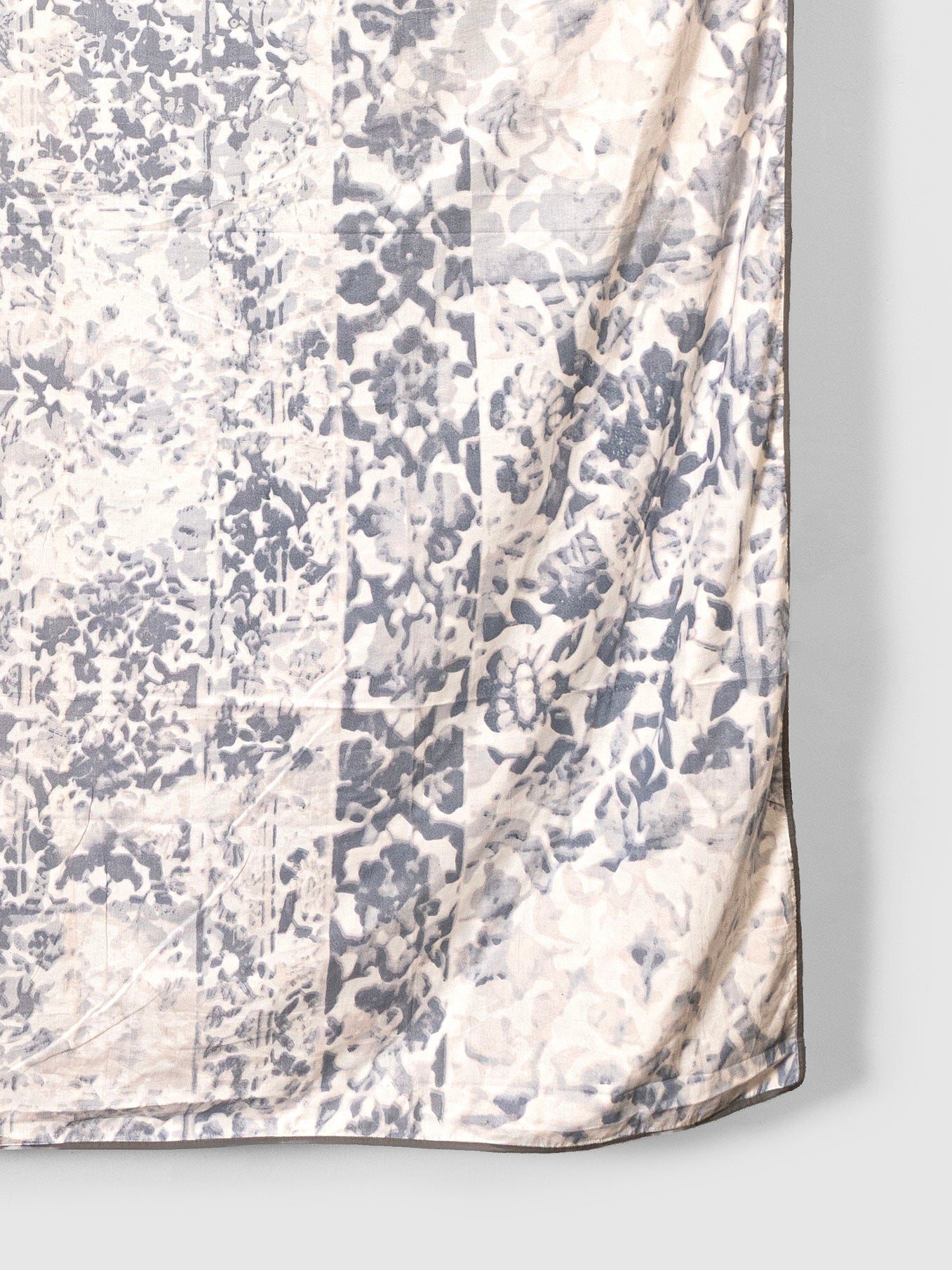 Olysea Hand Block Printed Dohar Contrast Living