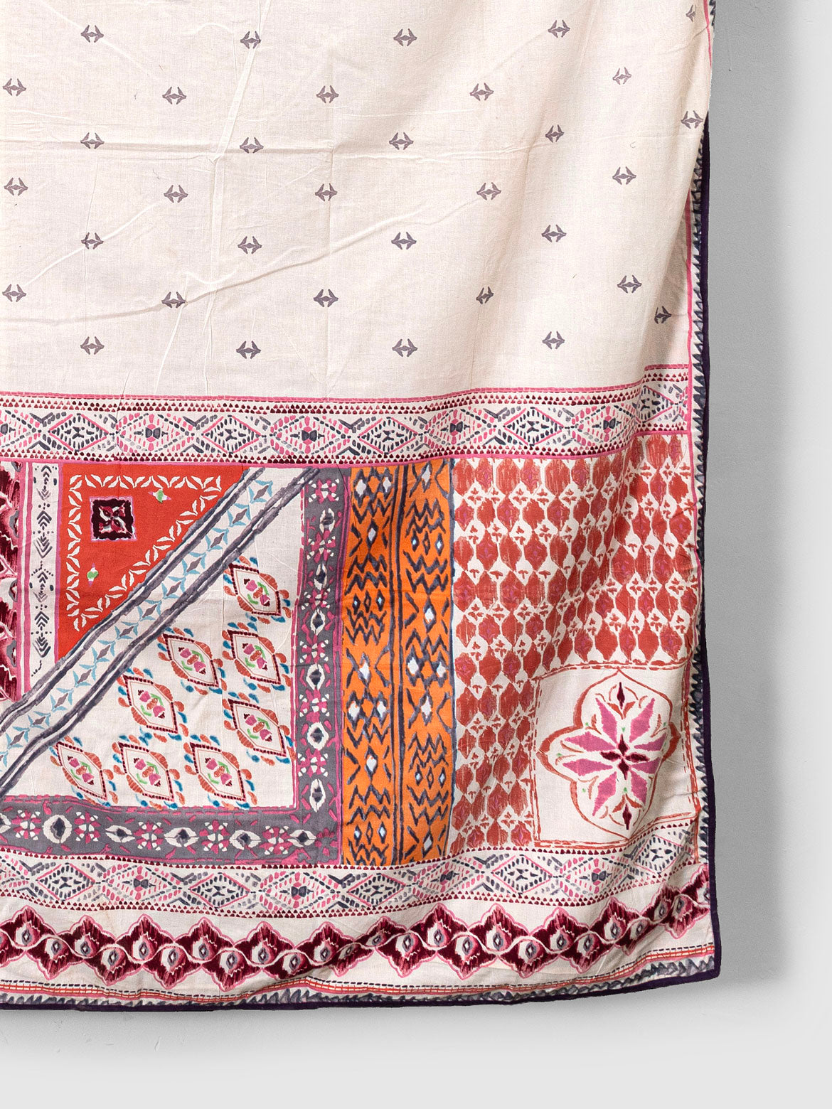 Mirunae Hand Block Printed Dohar Contrast Living