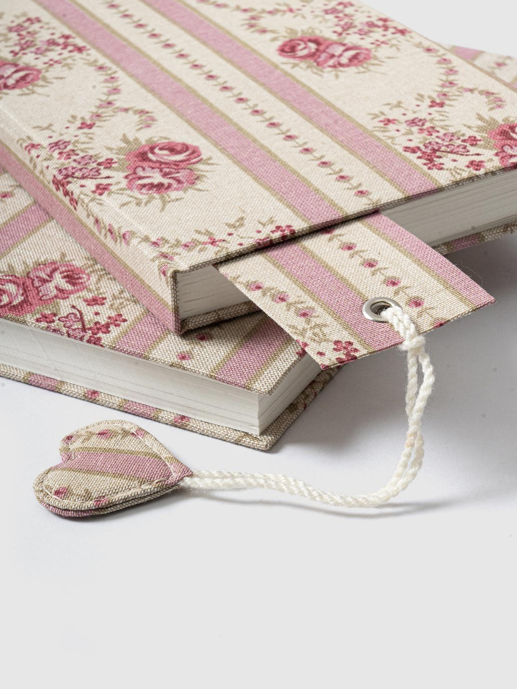 Vintage Rose Diary Contrast Living