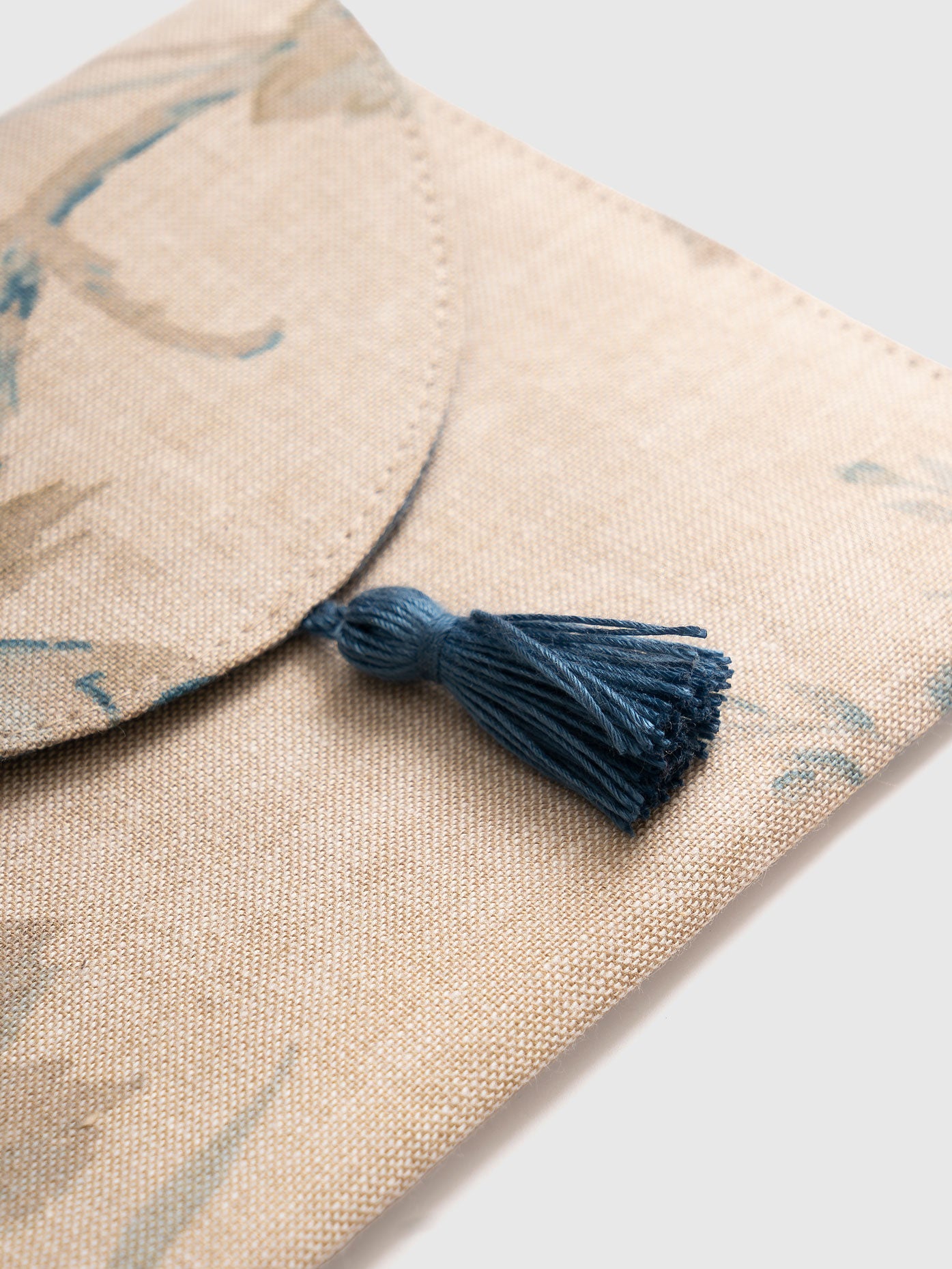 Rumi Sanitary Napkin Pouch Contrast Living