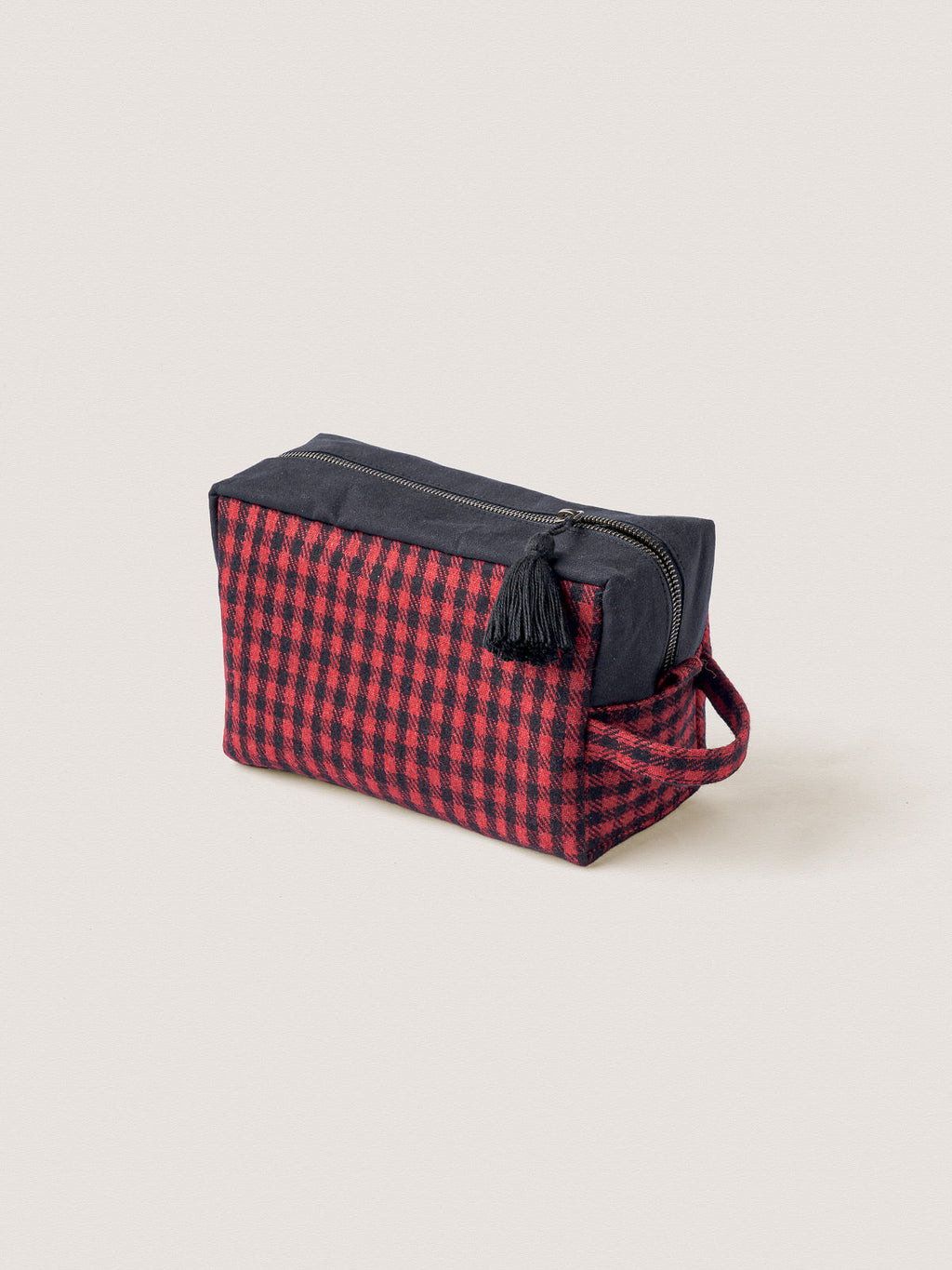 Red Crush Pouch Contrast Living
