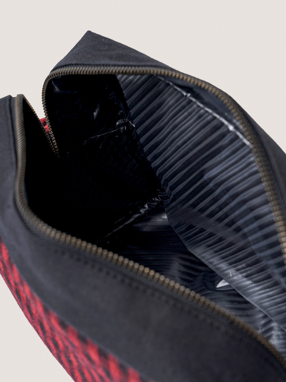 Red Crush Pouch Contrast Living