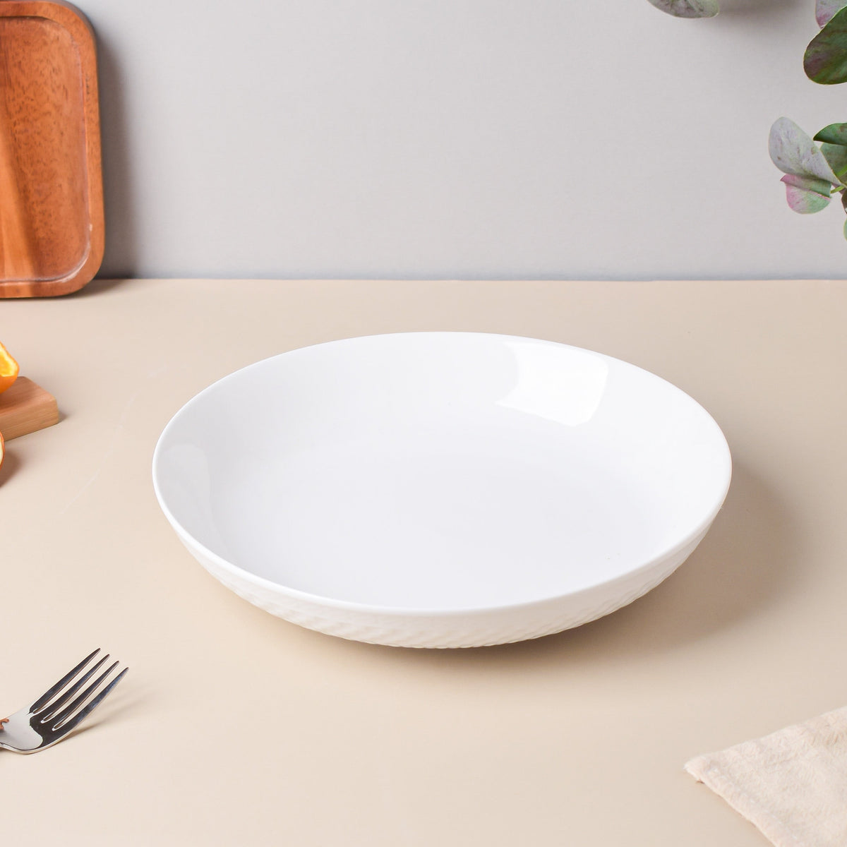 Riona Textured Ceramic Deep Dish White 9 Inch Nestasia