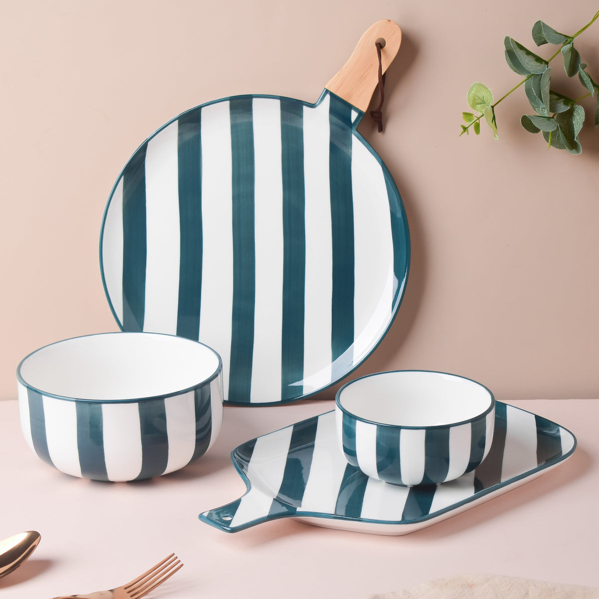 Sailor Striped Green Platter With Handle 10 Inch Nestasia