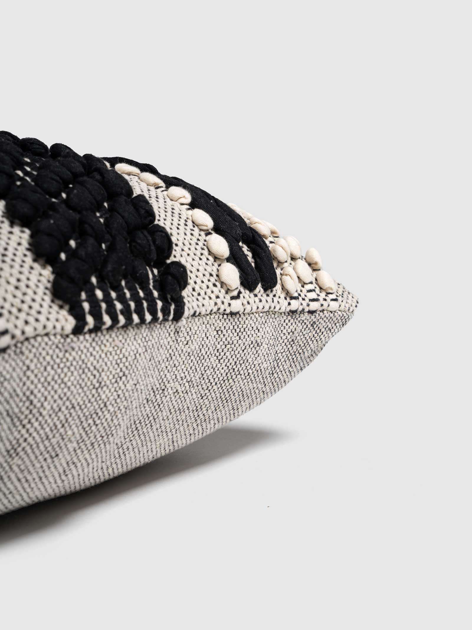Saned Cushion Cover Contrast Living