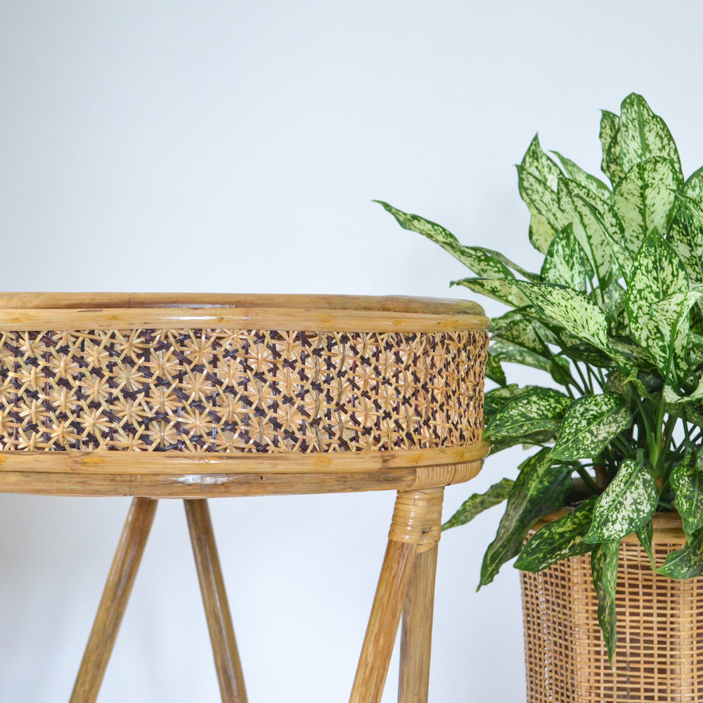 Cane Table Nestasia