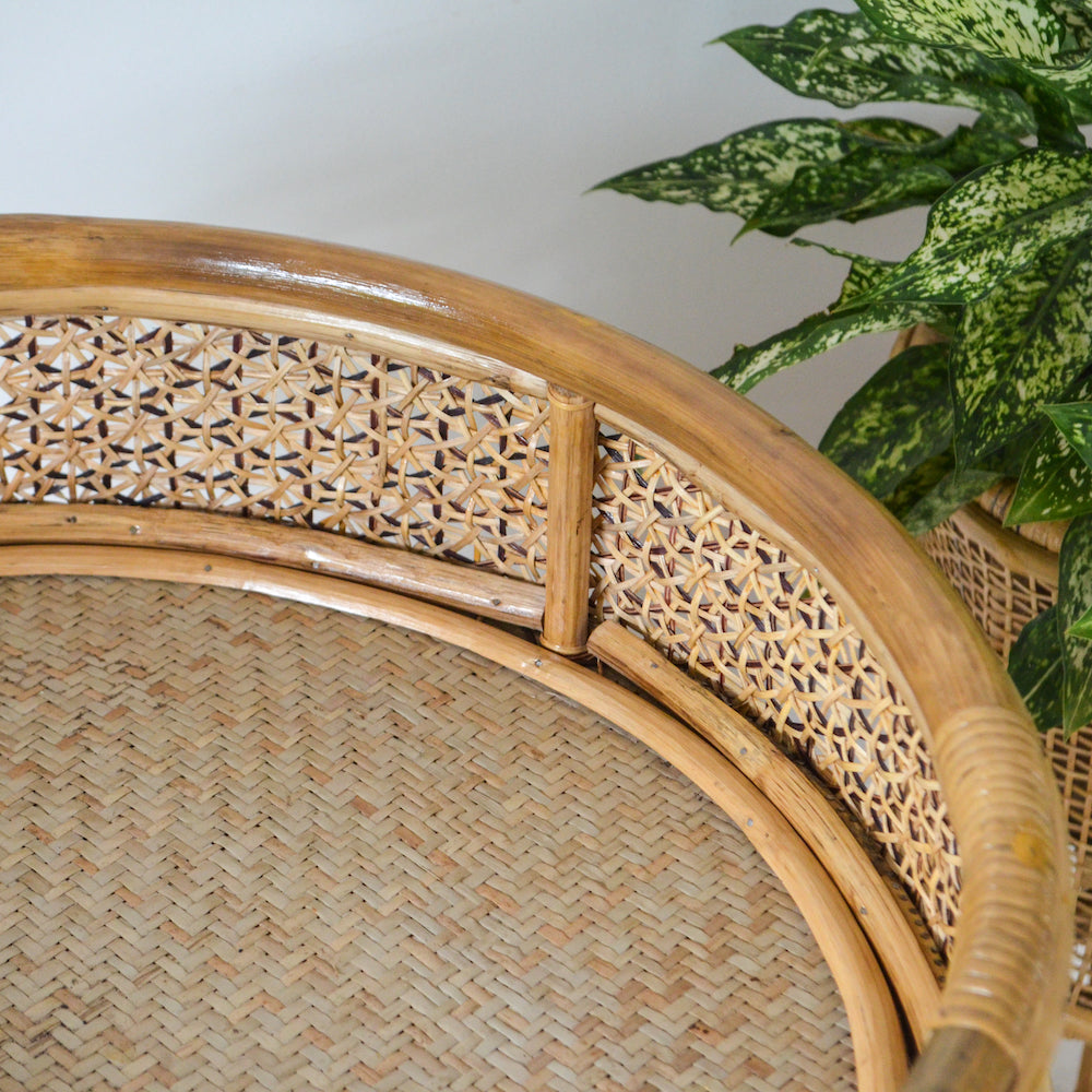 Cane Table Nestasia