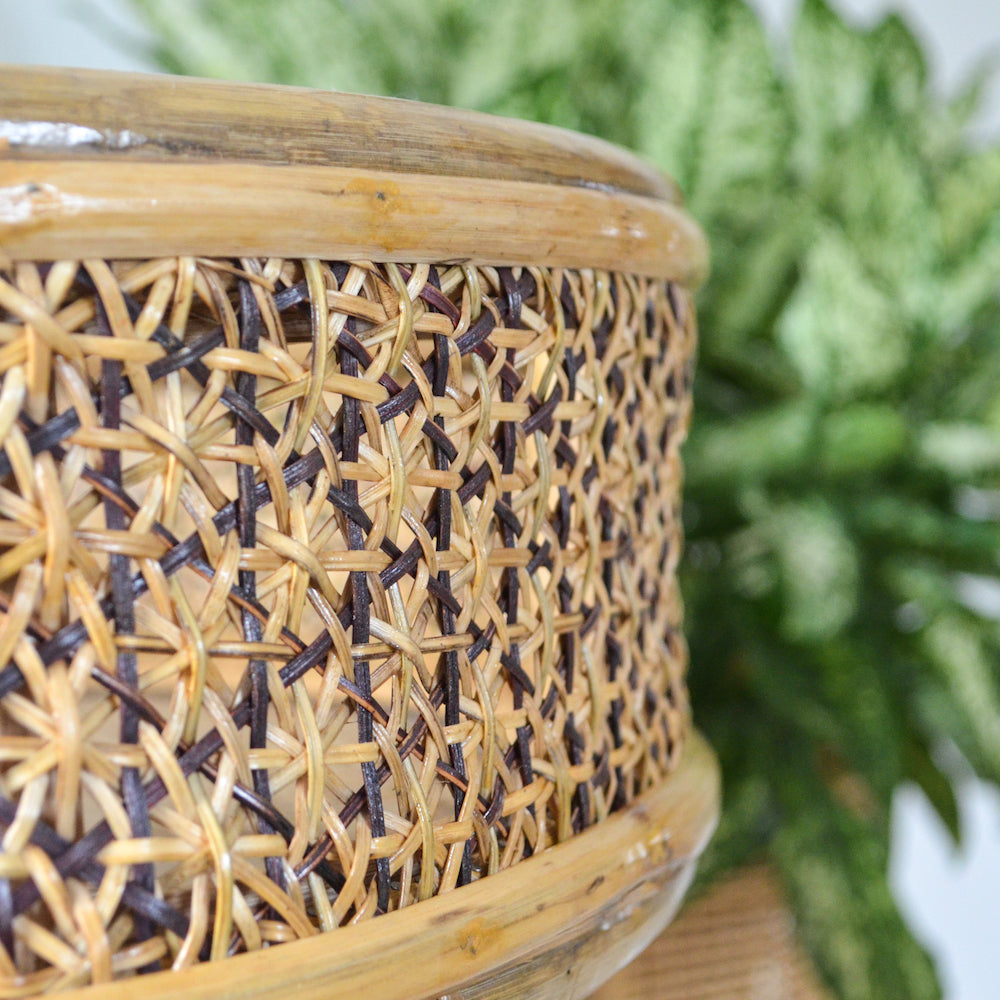Cane Table Nestasia