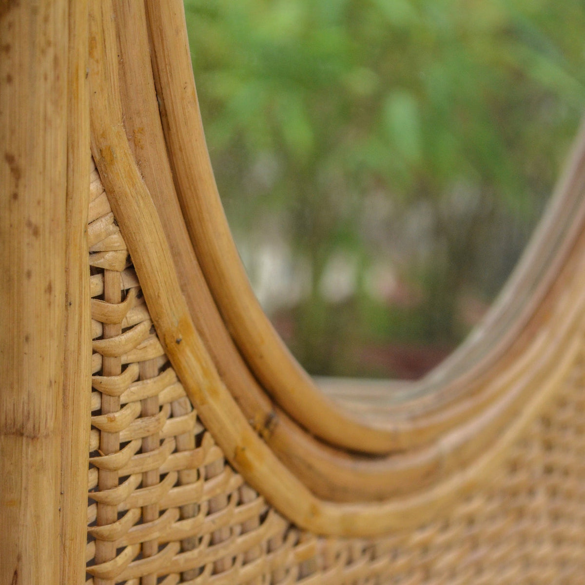 Cane Mirror with Shelf Nestasia
