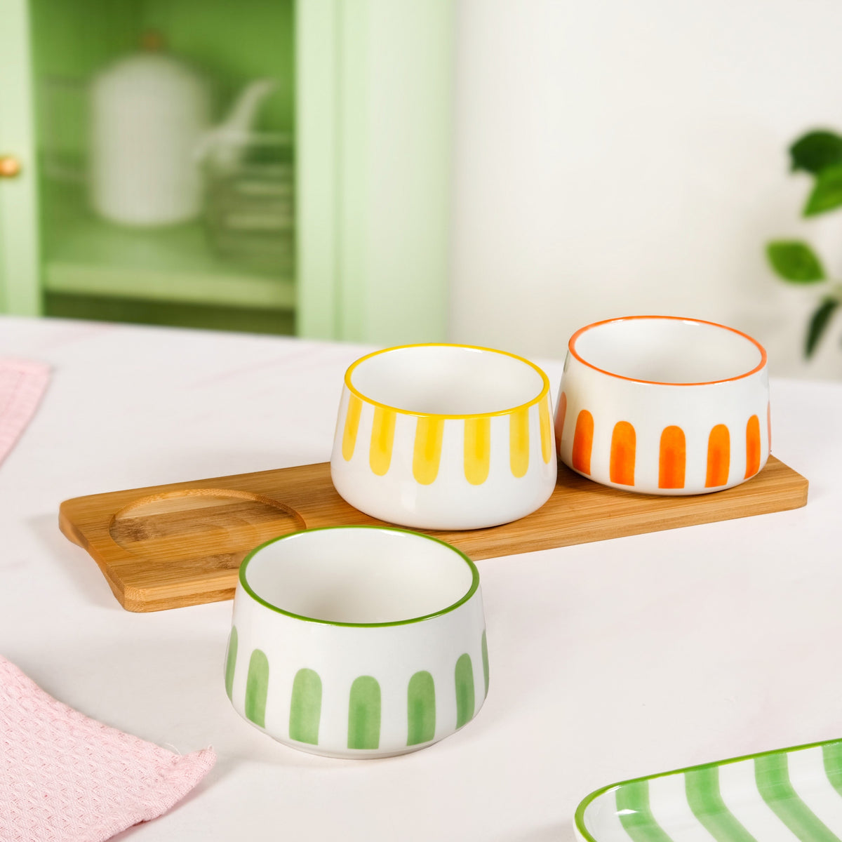Carnival Stripe Bowls With Tray Set Of 4 Nestasia