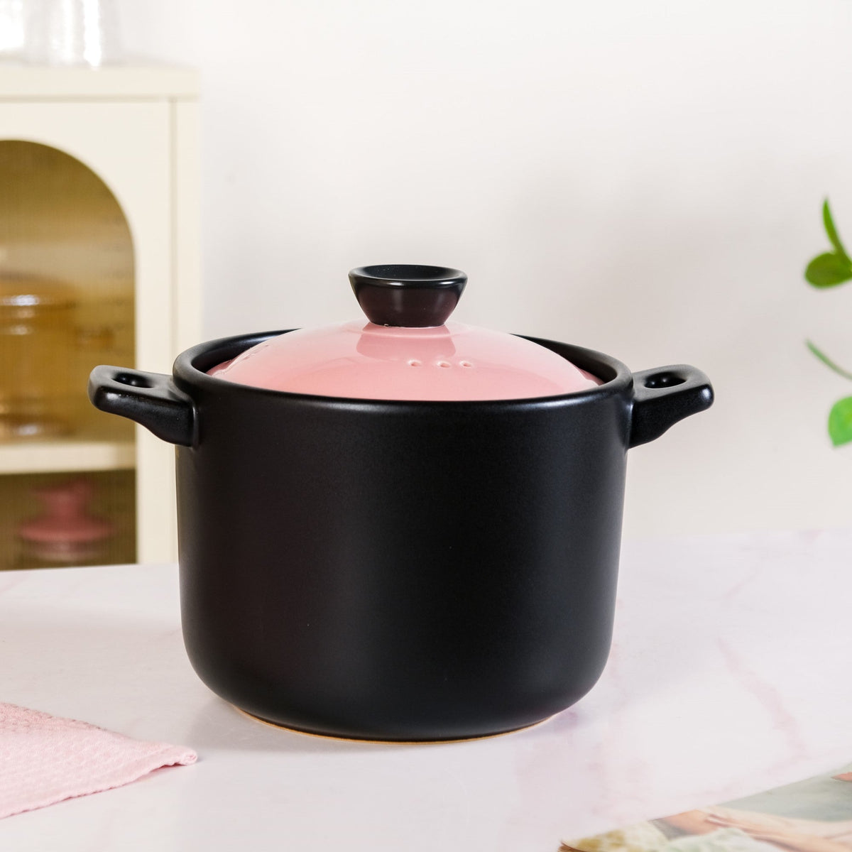 Flamora Ceramic Cooking Pot Pink Black 4700ml Nestasia
