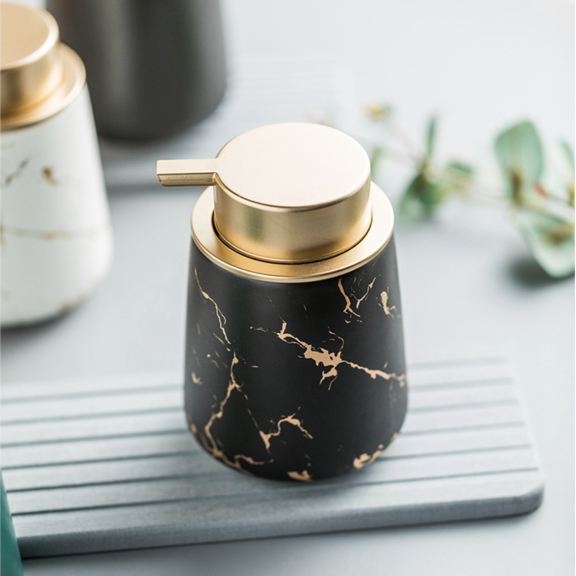 Ceramic Soap Dispenser Nestasia