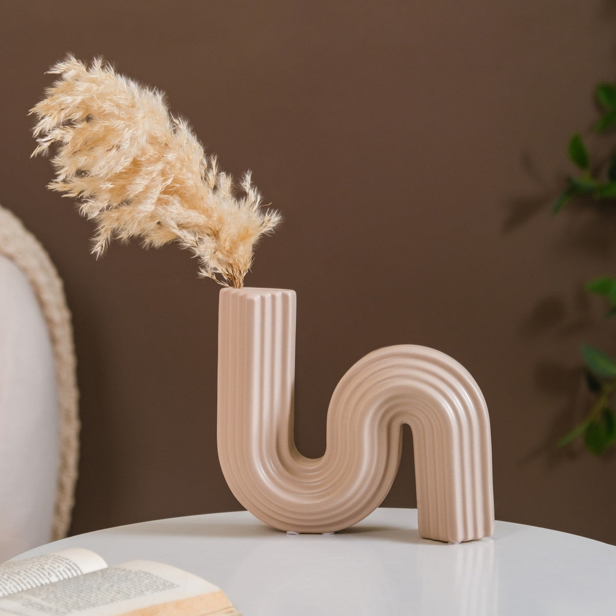 Nordic Wavy Ceramic Vase Beige Nestasia