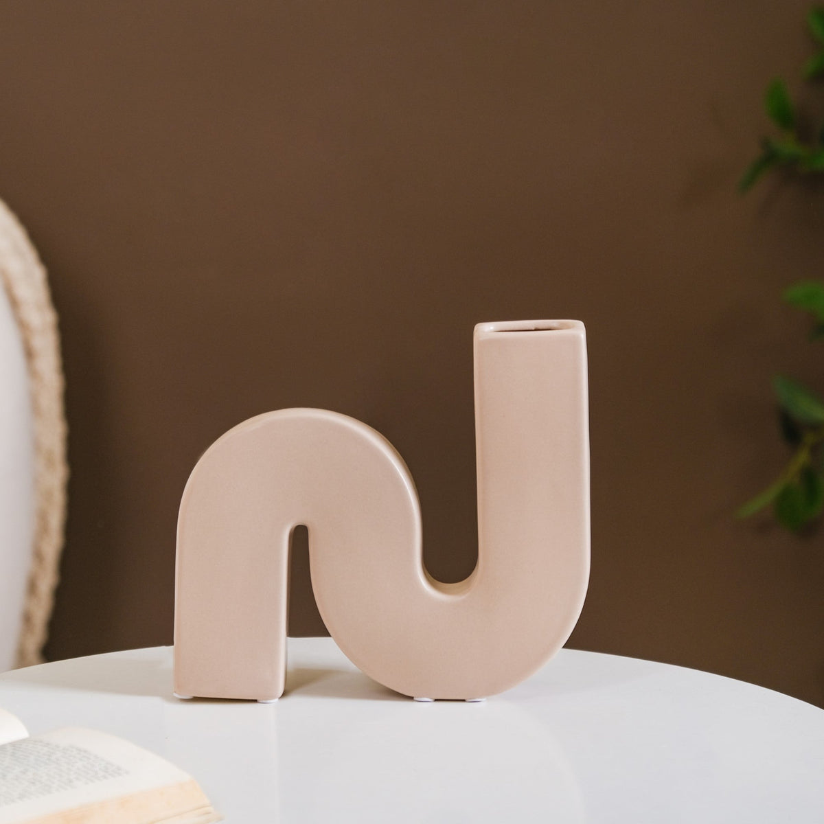 Nordic Wavy Ceramic Vase Beige Nestasia