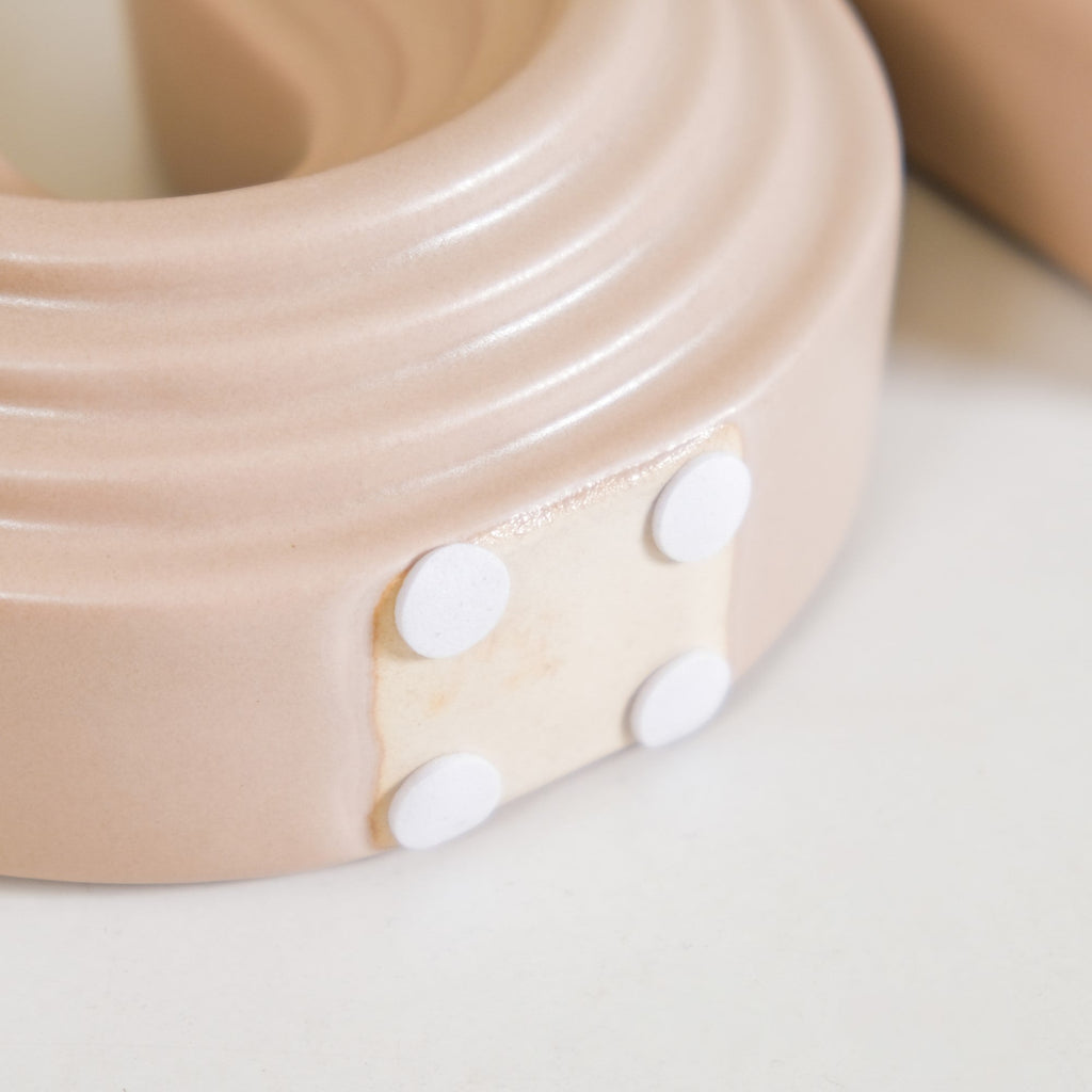 Nordic Wavy Ceramic Vase Beige Nestasia