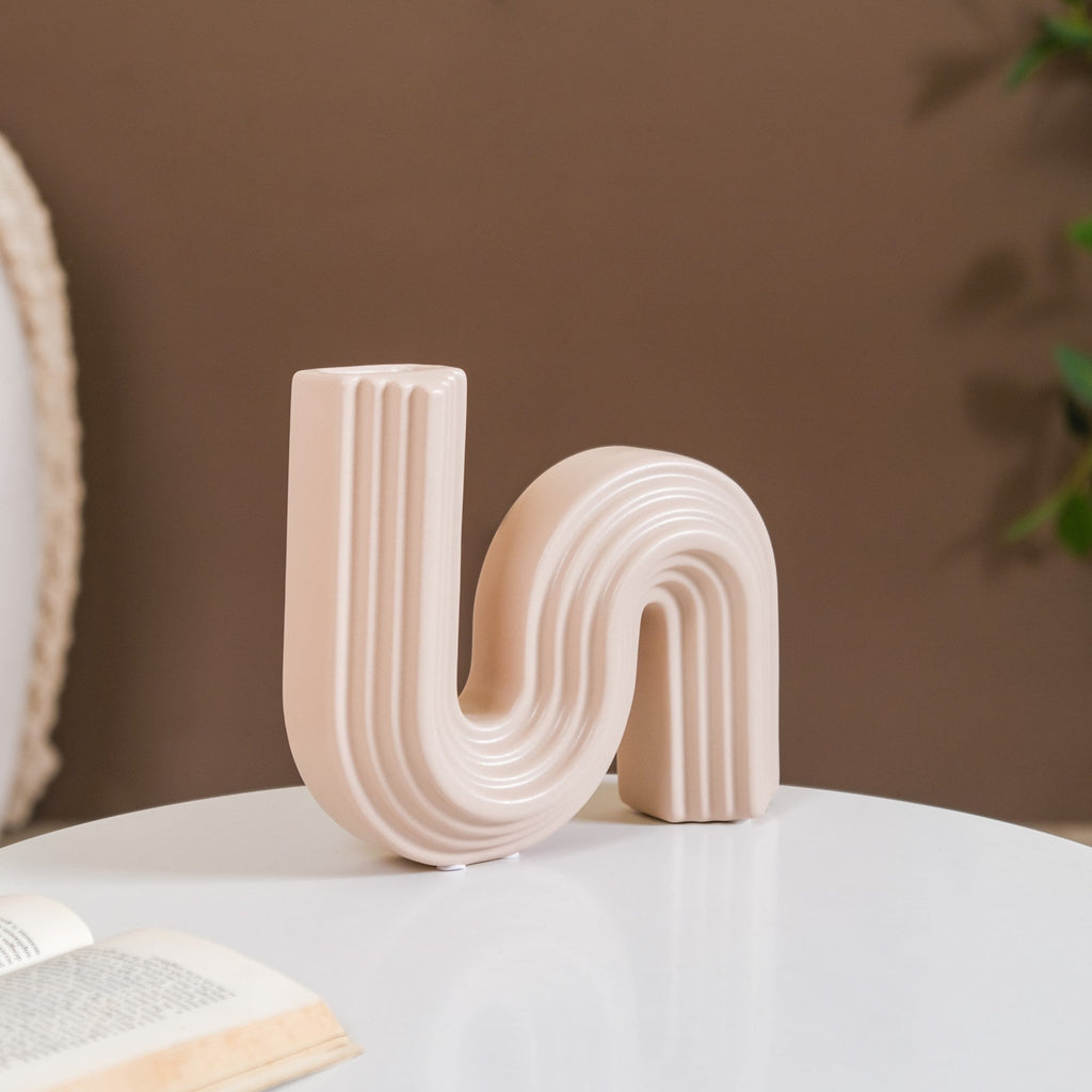 Nordic Wavy Ceramic Vase Beige Nestasia