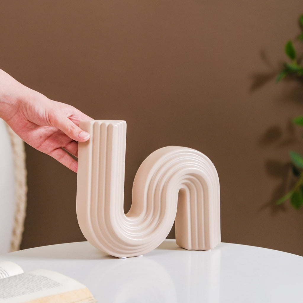 Nordic Wavy Ceramic Vase Beige Nestasia