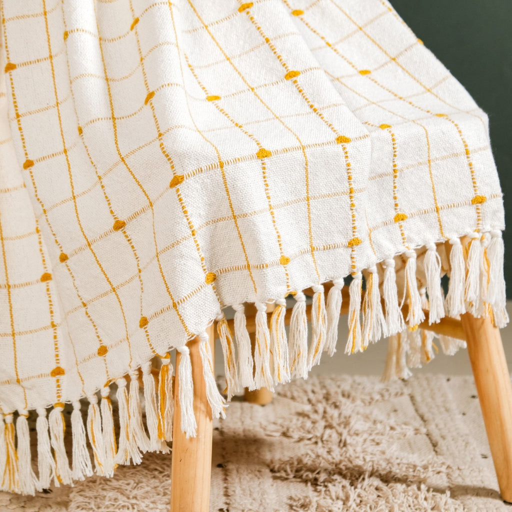 Checkered White And Mustard Yellow Tassel Cotton Throw Nestasia