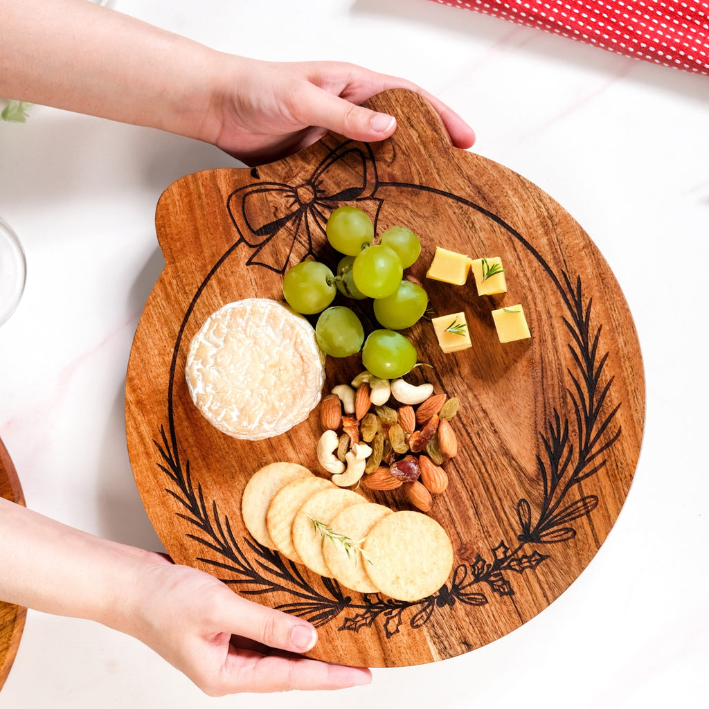 Christmas Wreath Acacia Serving Platter 30x29cm Nestasia