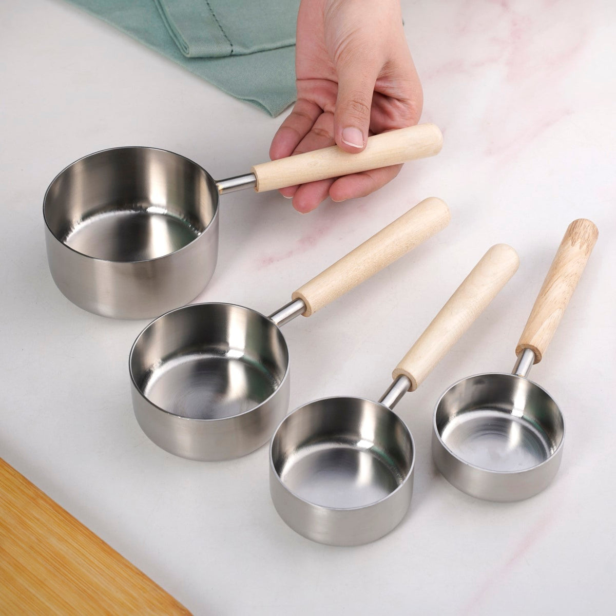 Classic Wooden Handle Measuring Cup Set Of 4 Nestasia
