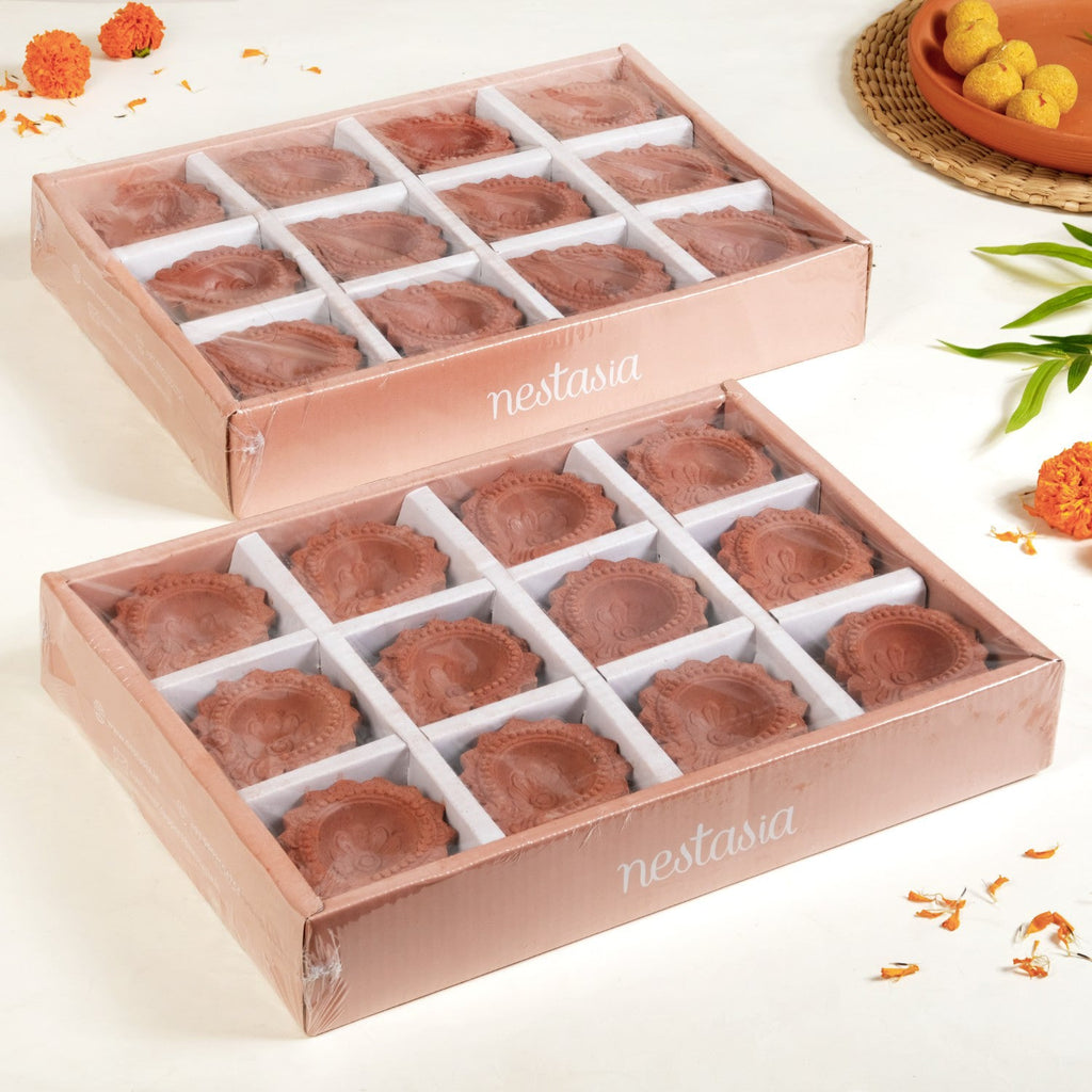 Petal Bordered Pure Terracotta Diyas Set Of 48 Nestasia
