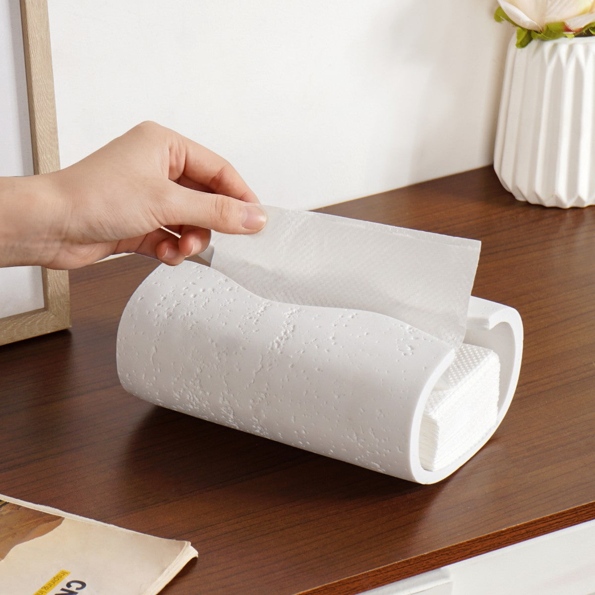 Contemporary Tissue Holder White Nestasia
