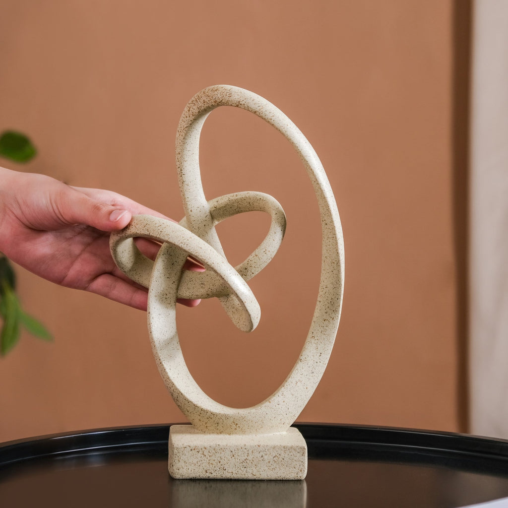 Contemporary Nordic Showpiece Nestasia