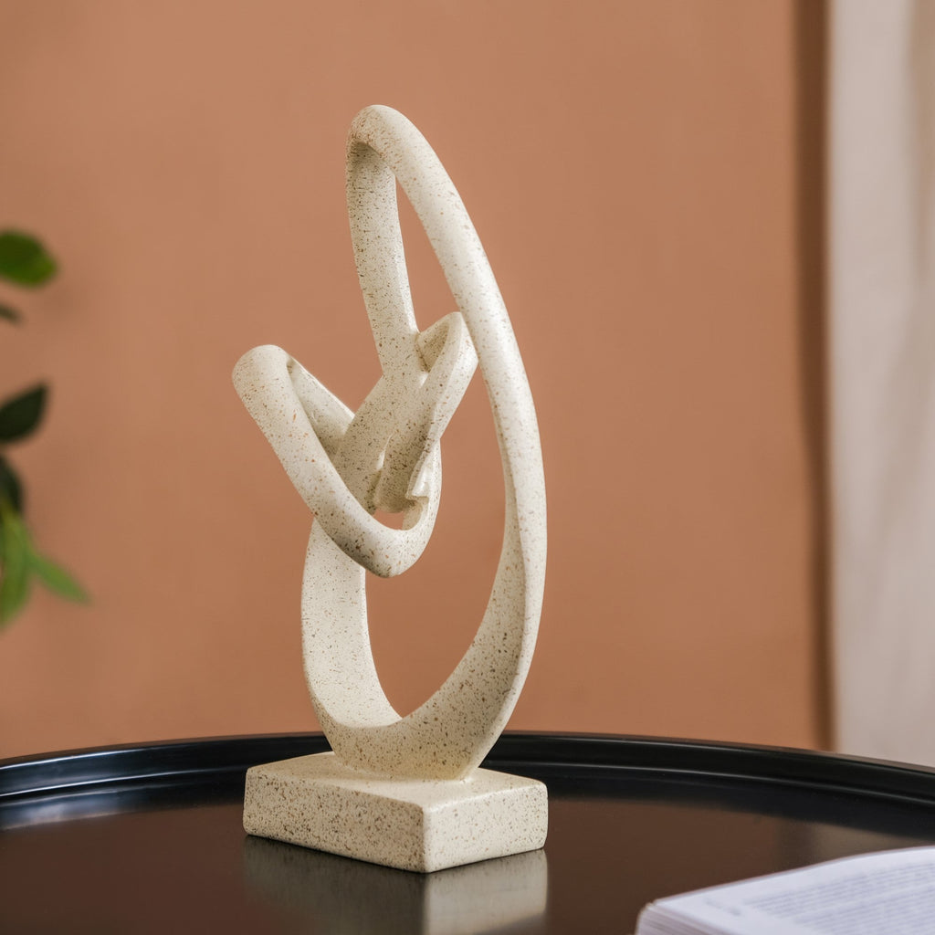 Contemporary Nordic Showpiece Nestasia