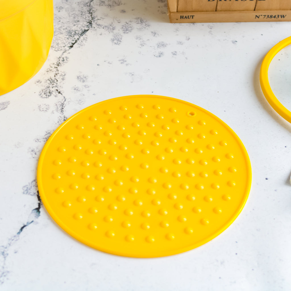 Cooking Pot with Lid Yellow Nestasia