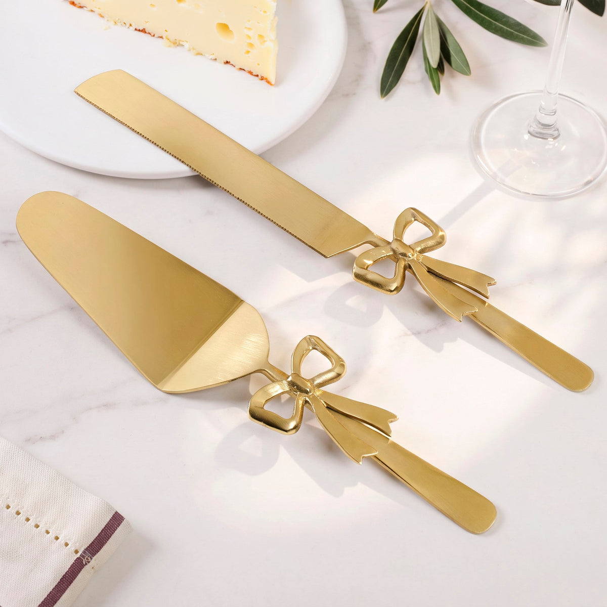 Bowmance Cake Knife And Server Set Of 2 Nestasia