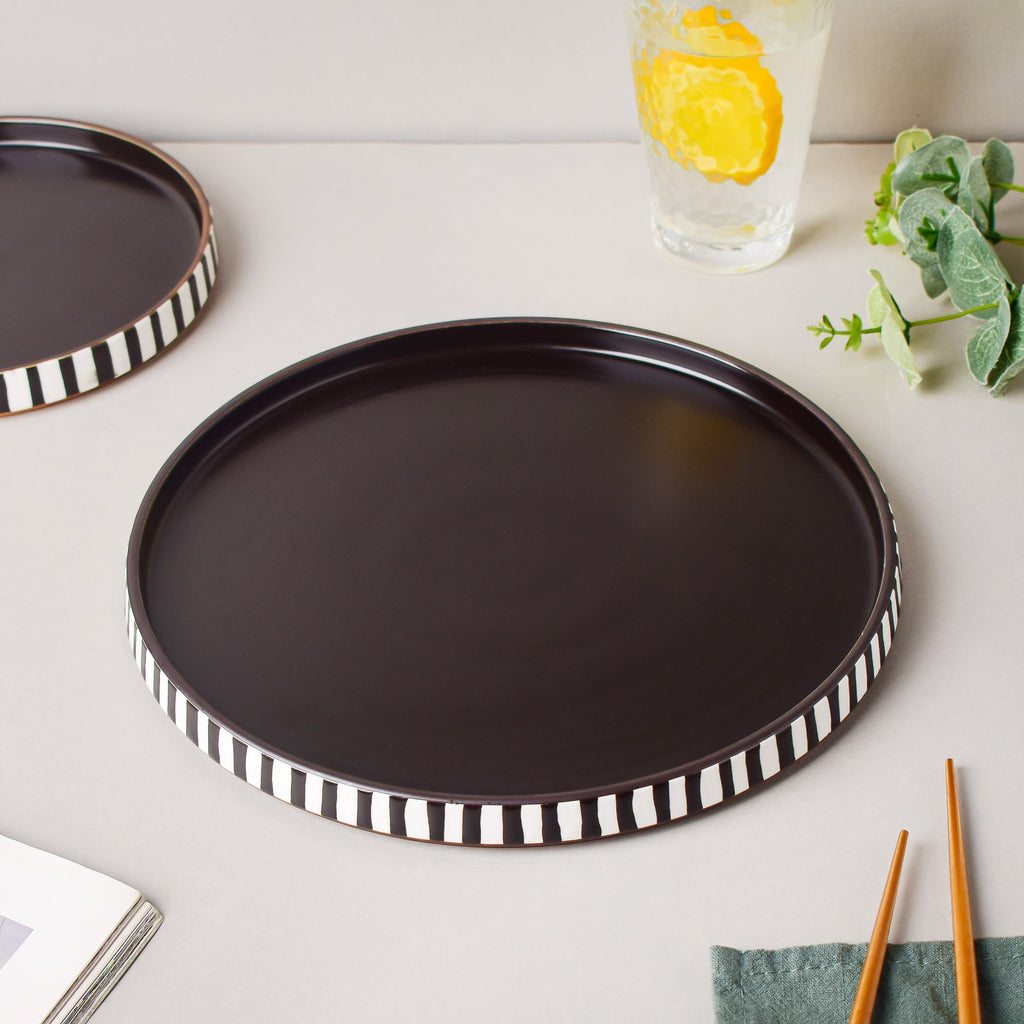 Monochrome Black And White Dinner Plate 9.5 Inch Nestasia