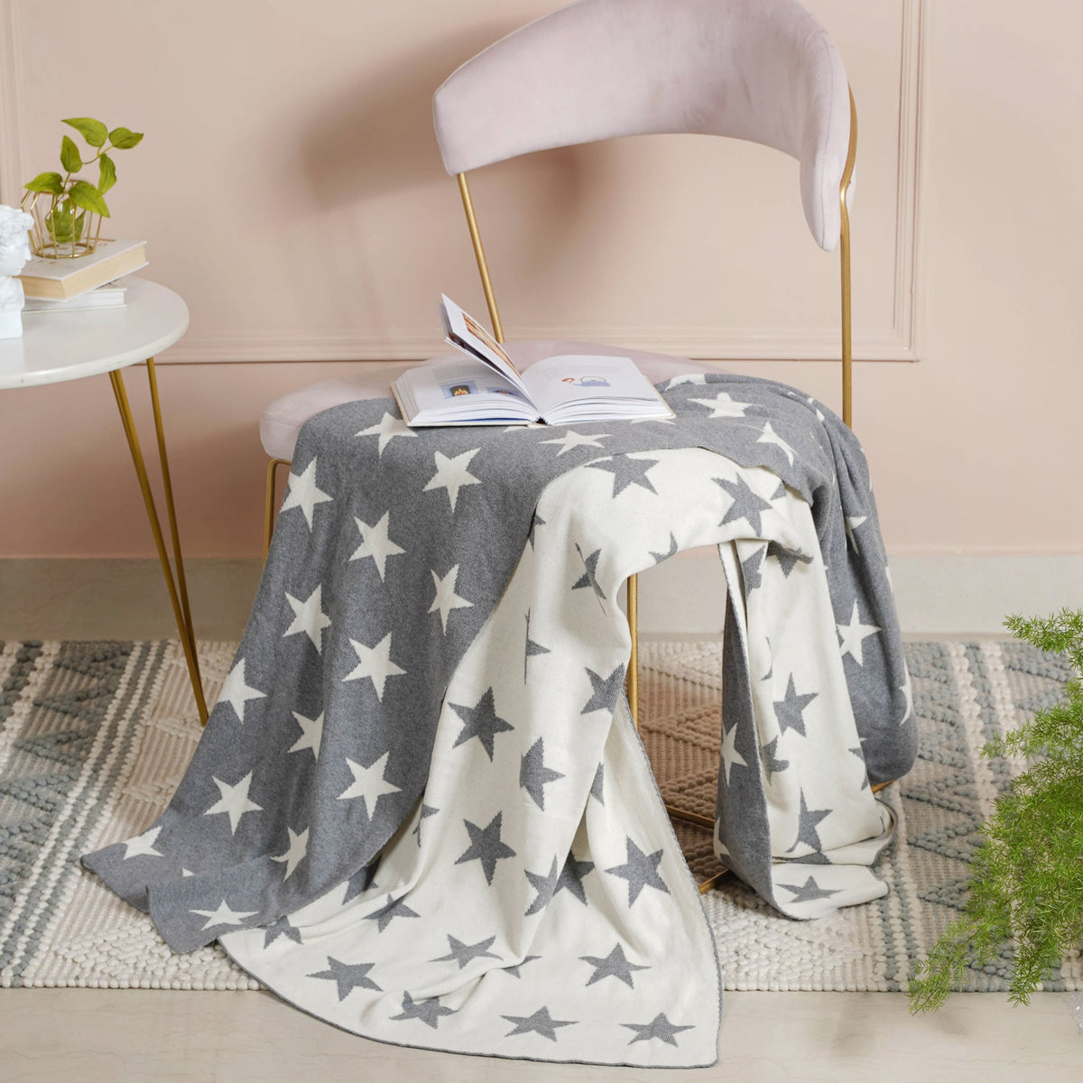 Soft Fuzzy Blanket Nestasia