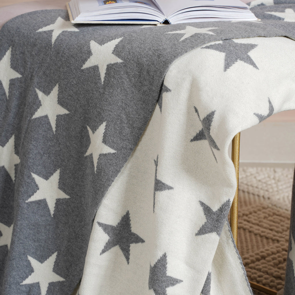 Soft Fuzzy Blanket Nestasia