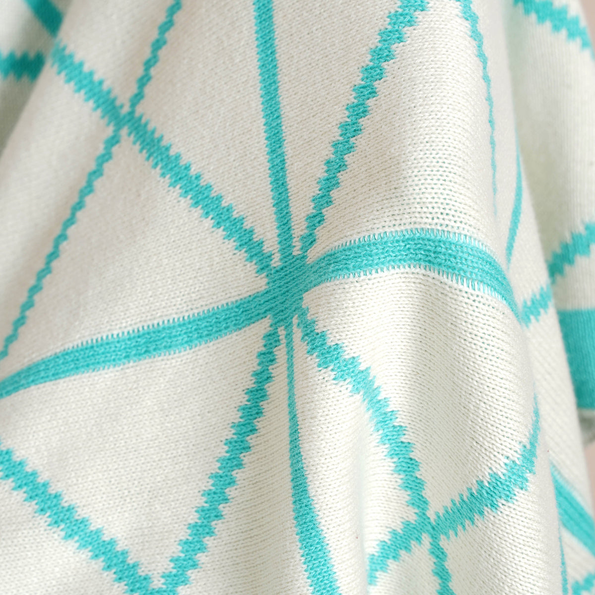 Blue and White Throw Nestasia
