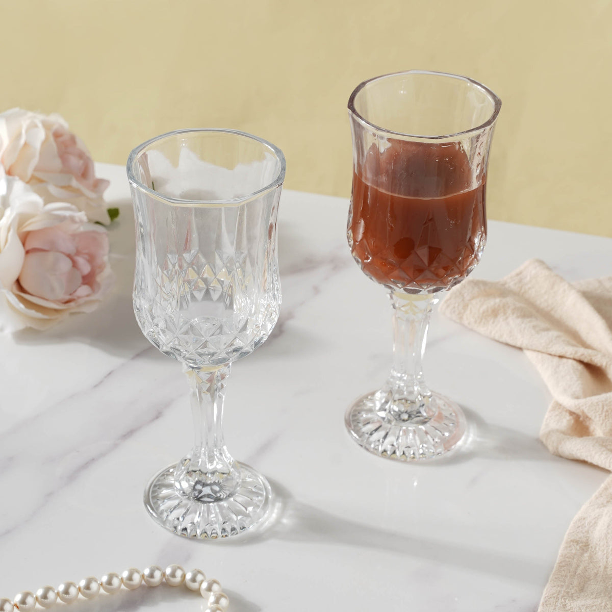 Nick and Nora Glass Set of 2 Nestasia