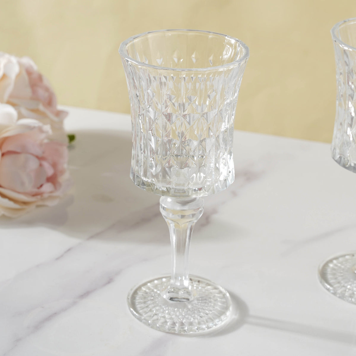 Nick and Nora Glass Set of 2 Nestasia