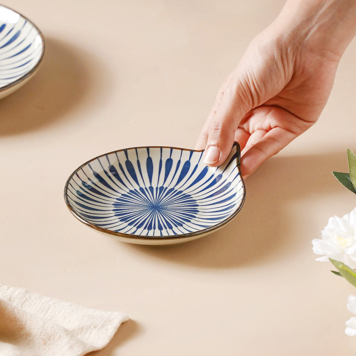 Mizo Dessert Plate Nestasia