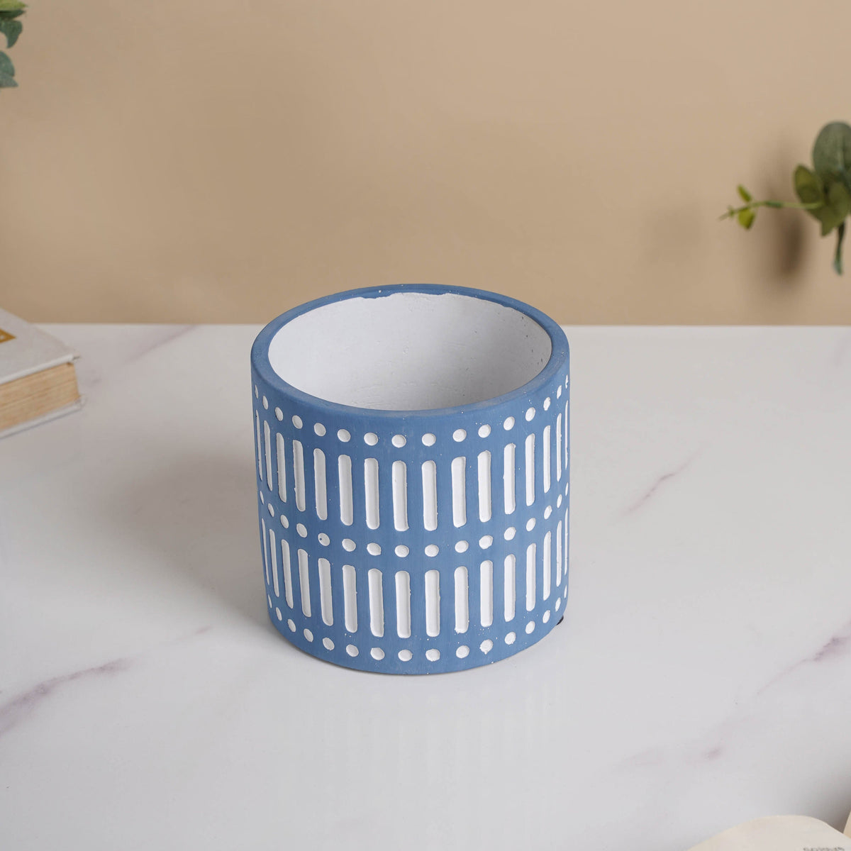 Blue Linear Sculpted Pot Nestasia
