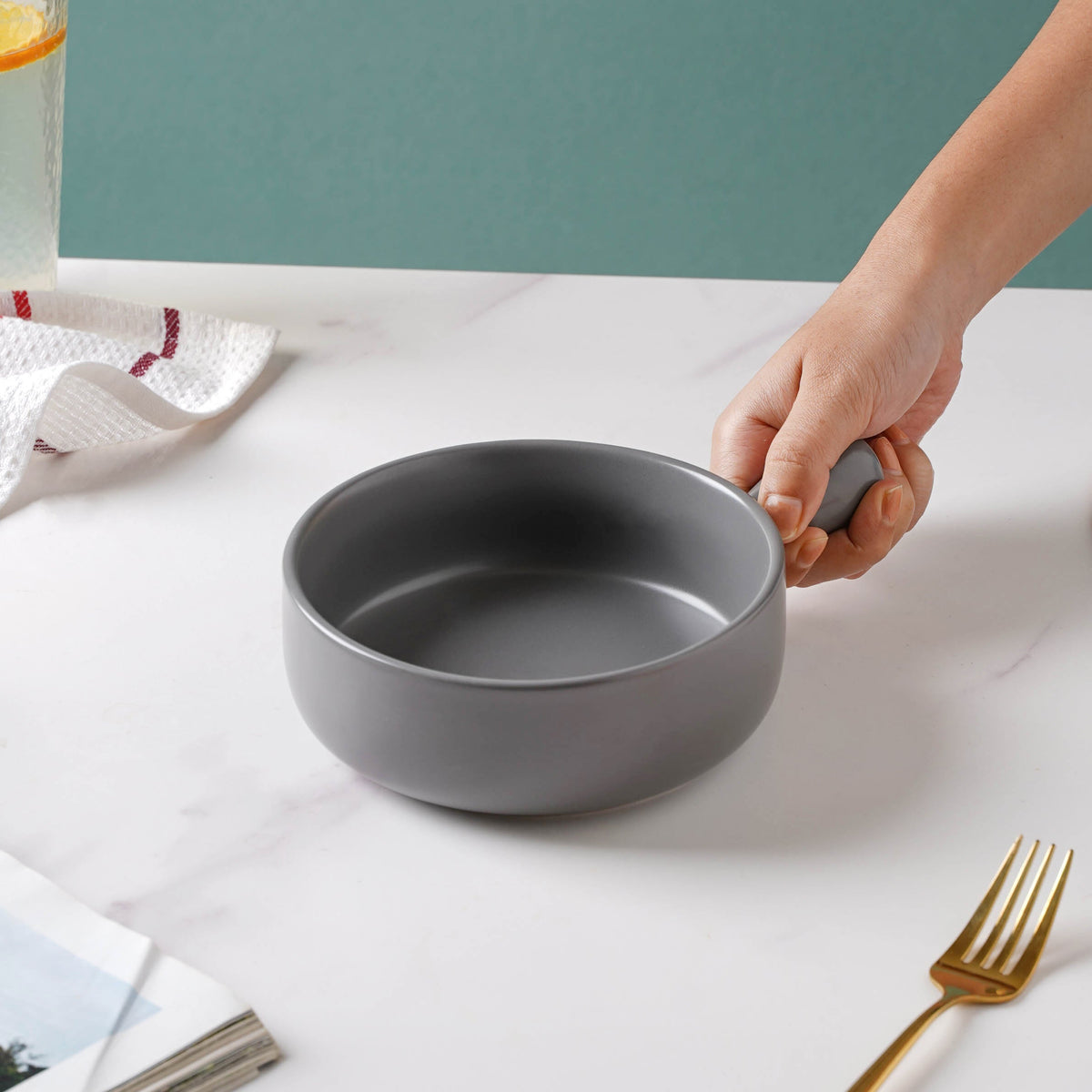 Grey Goodness Baking Pan With Handle Nestasia