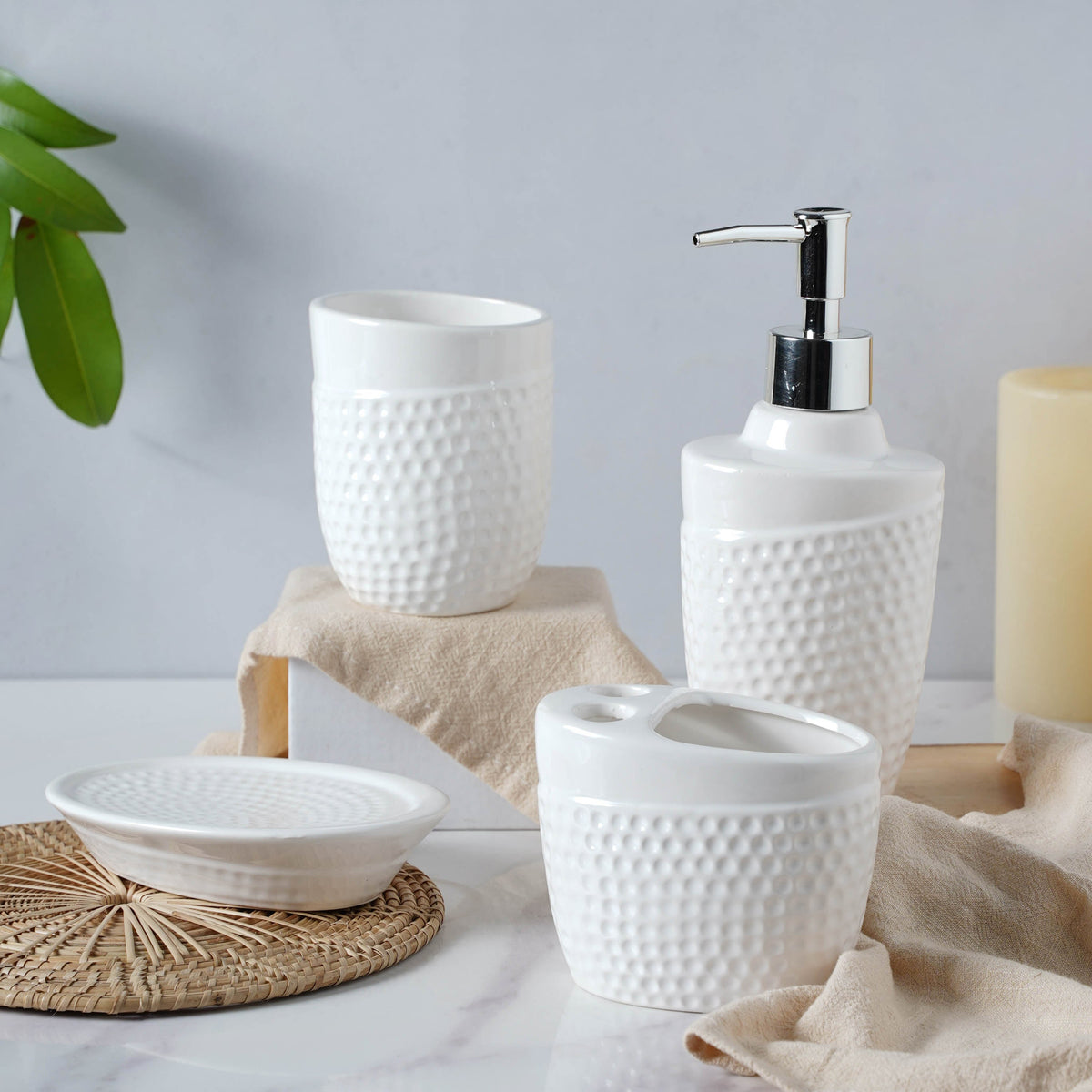 White Ceramic Bathroom Accessories Set Nestasia