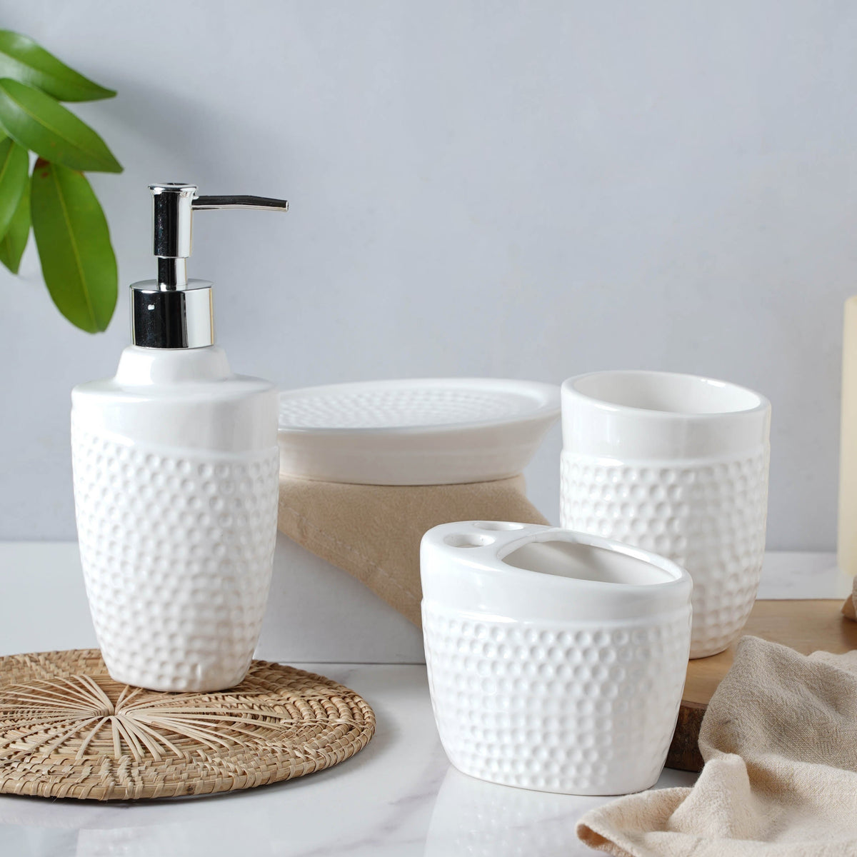 White Ceramic Bathroom Accessories Set Nestasia