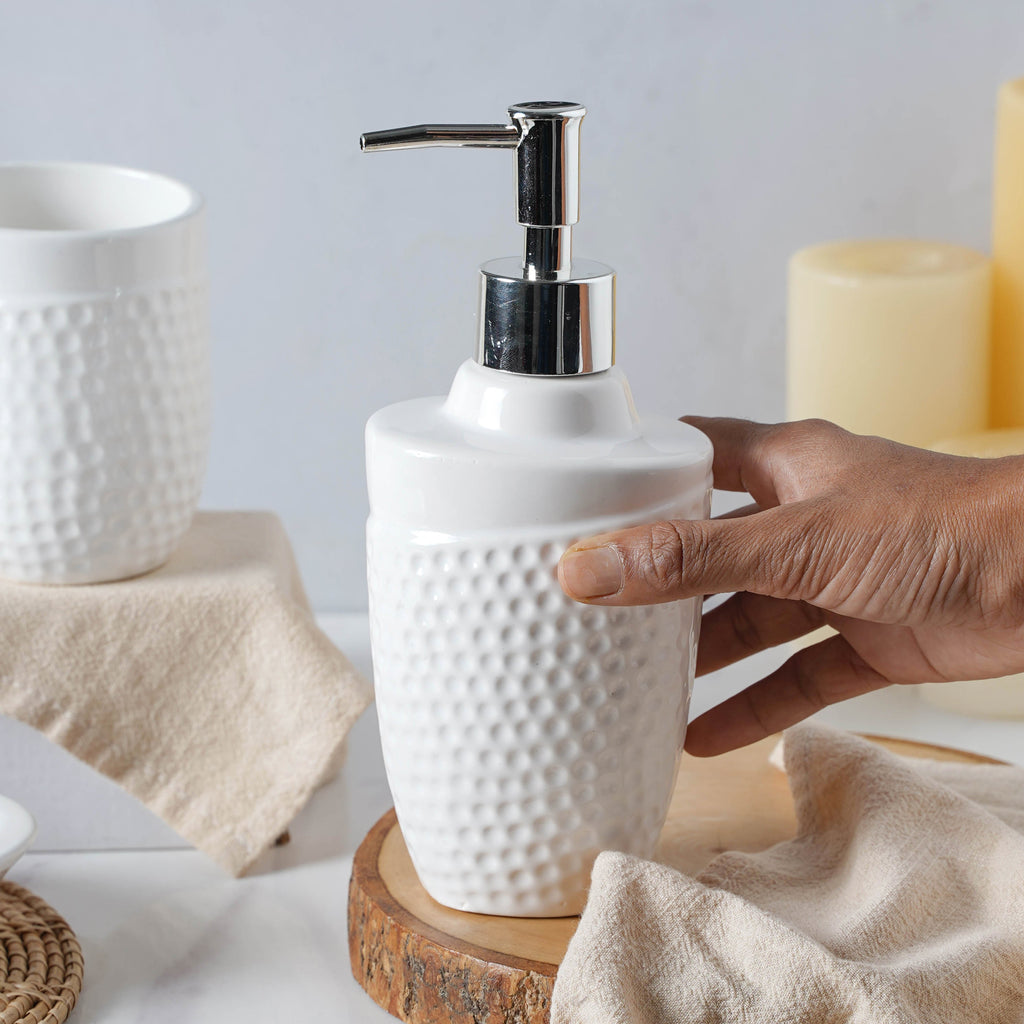 White Ceramic Bathroom Accessories Set Nestasia