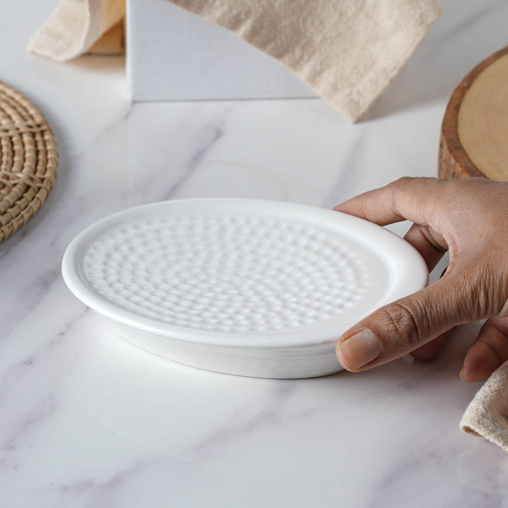 White Ceramic Bathroom Accessories Set Nestasia