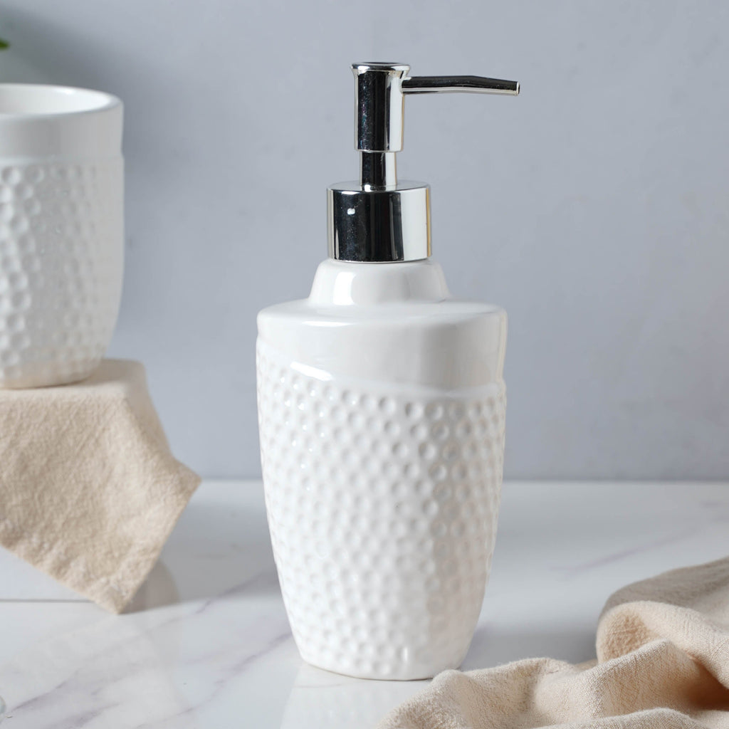 White Ceramic Bathroom Accessories Set Nestasia