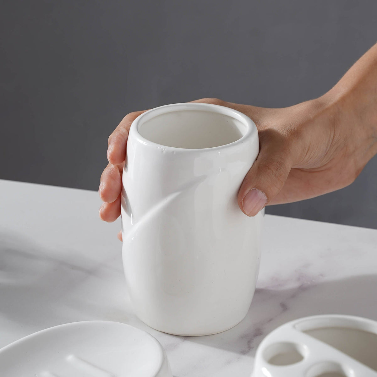 White Ceramic Bath Accessories Nestasia