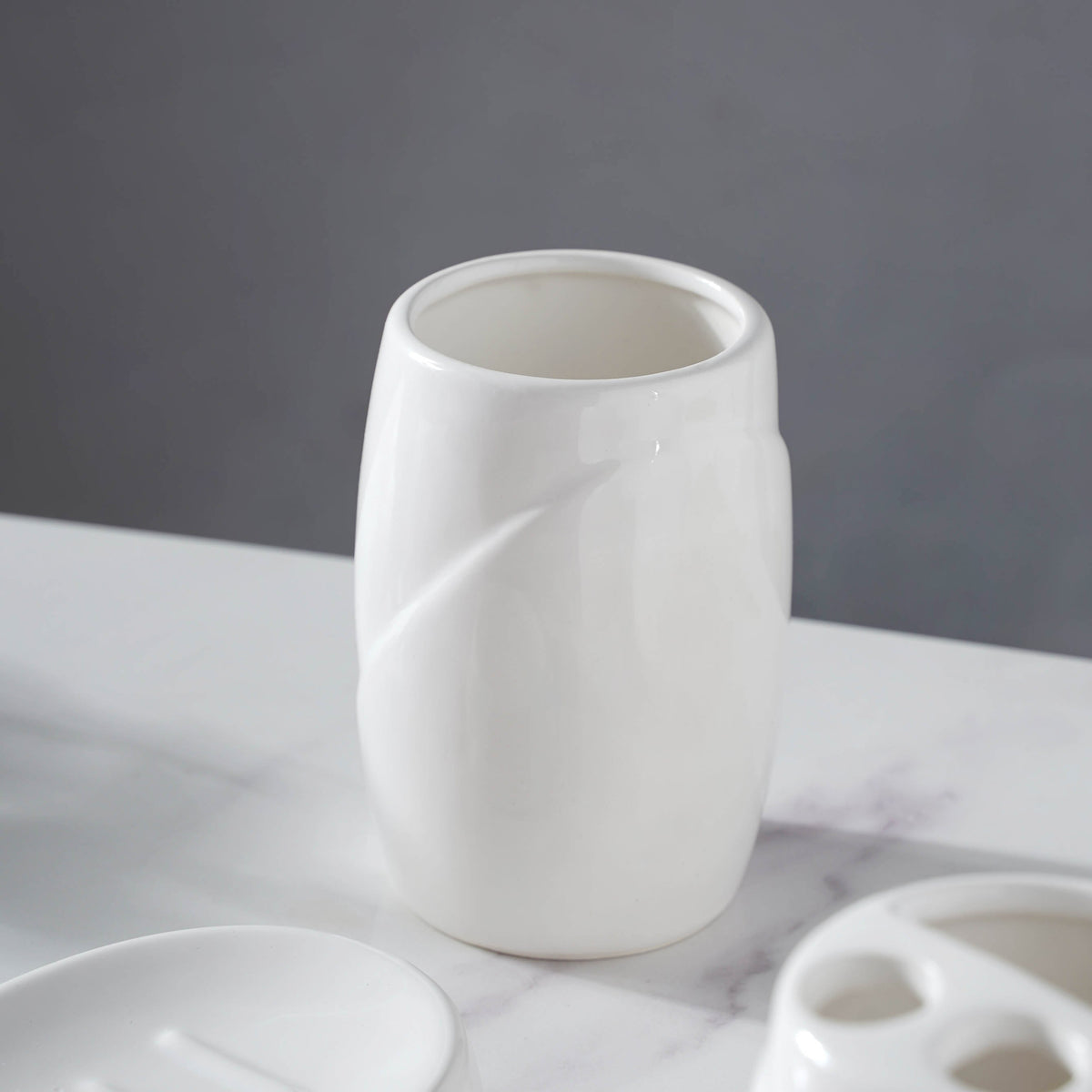White Ceramic Bath Accessories Nestasia