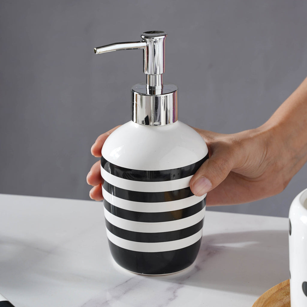Zebra Stripes Ceramic Bath Set Nestasia