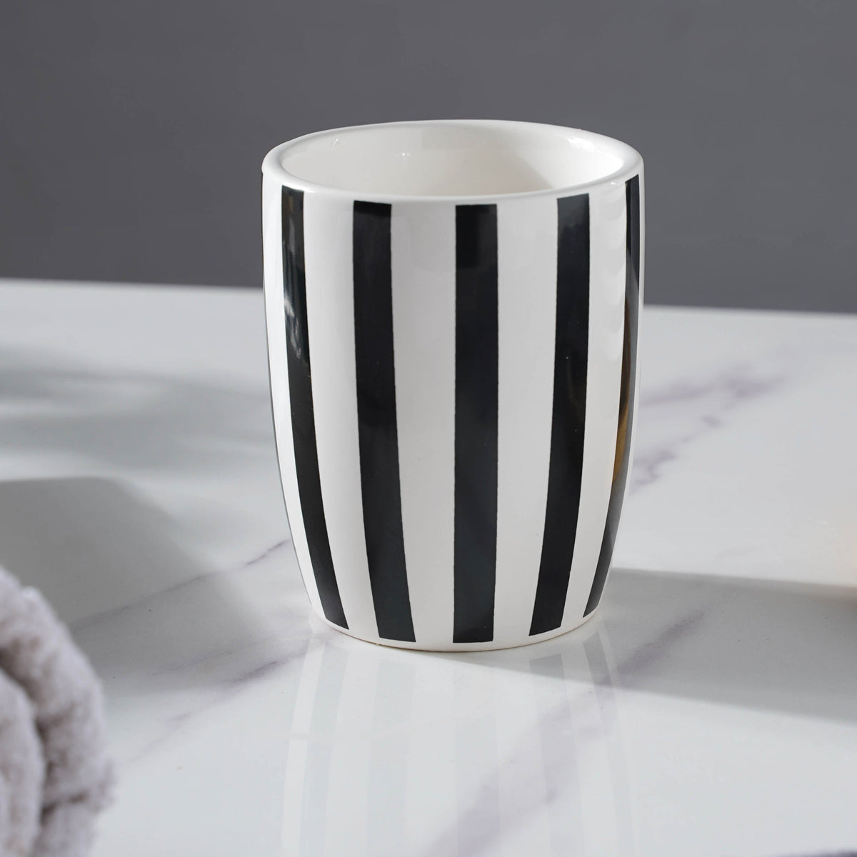Zebra Stripes Ceramic Bath Set Nestasia