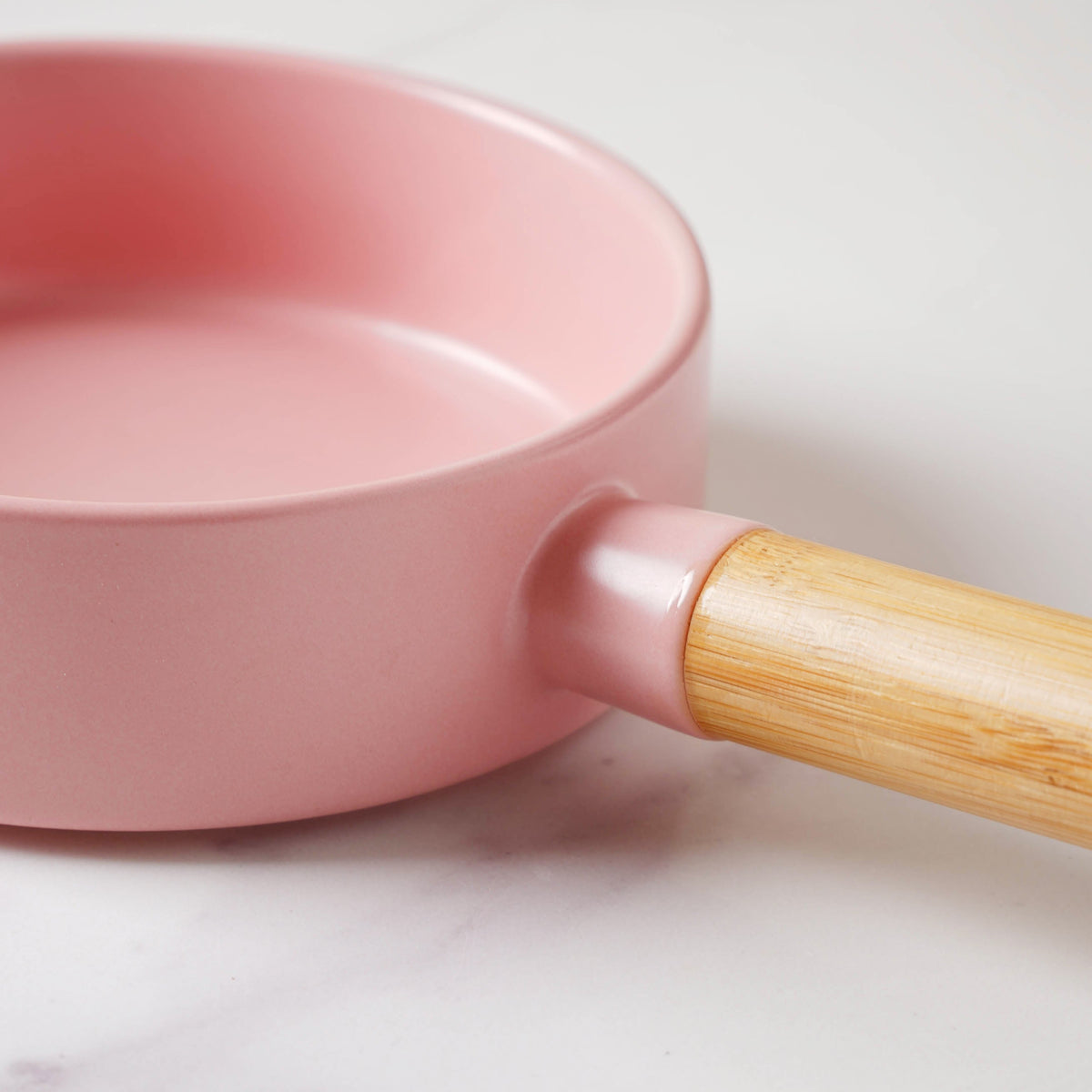 Very Berry Baking Pan With Handle Nestasia