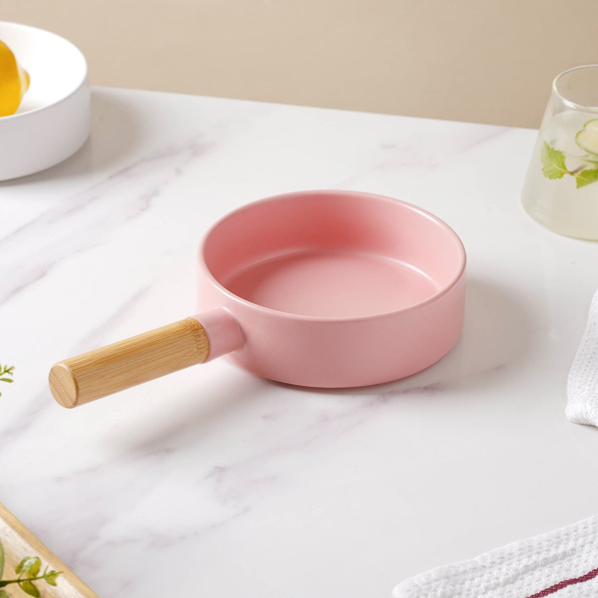 Very Berry Baking Pan With Handle Nestasia